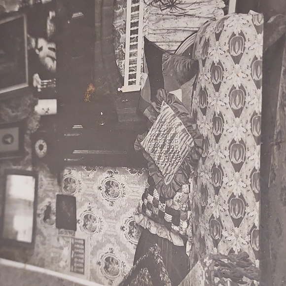 Antique Cabinet Card Photos of Living SittRoom of Home 1800s Burlington Vermont - Picture 3 of 12